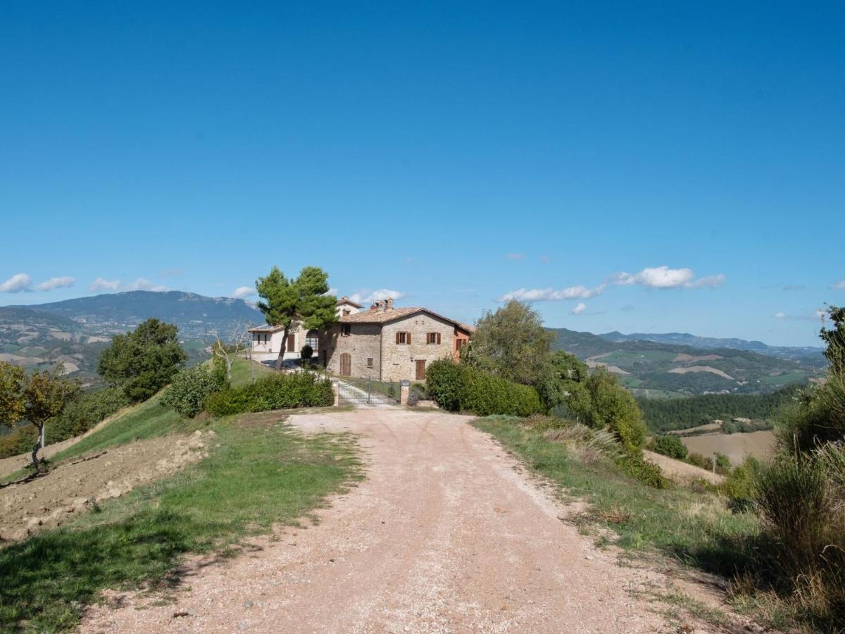 Belvilla By Oyo Borgo Tre Sant'Angelo in Vado Bagian luar foto