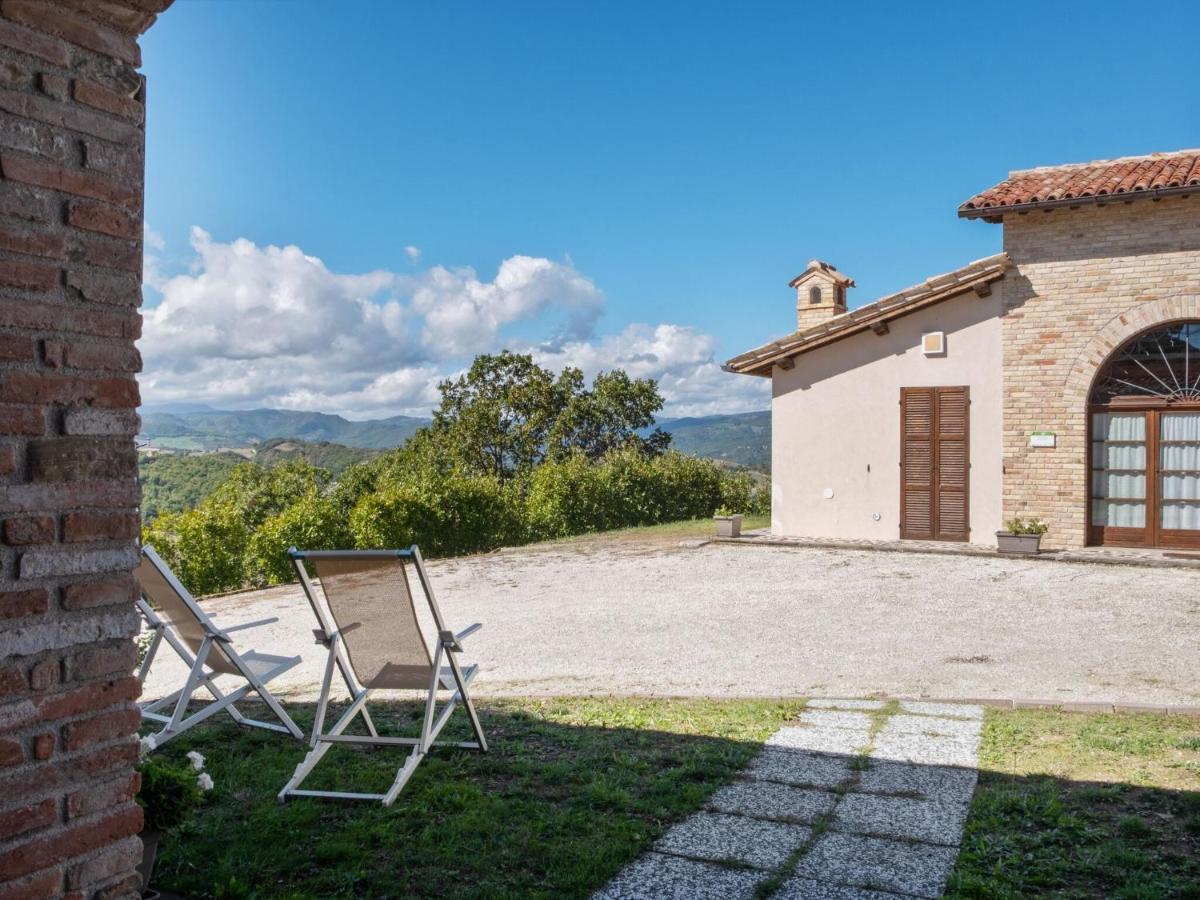 Belvilla By Oyo Borgo Tre Sant'Angelo in Vado Ruang foto